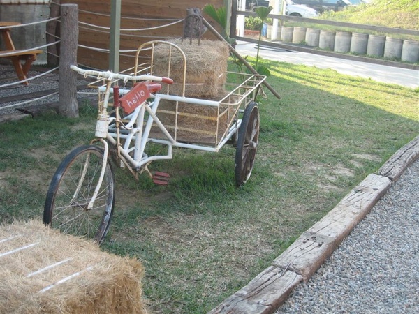  門口的造景~懷念的車車 