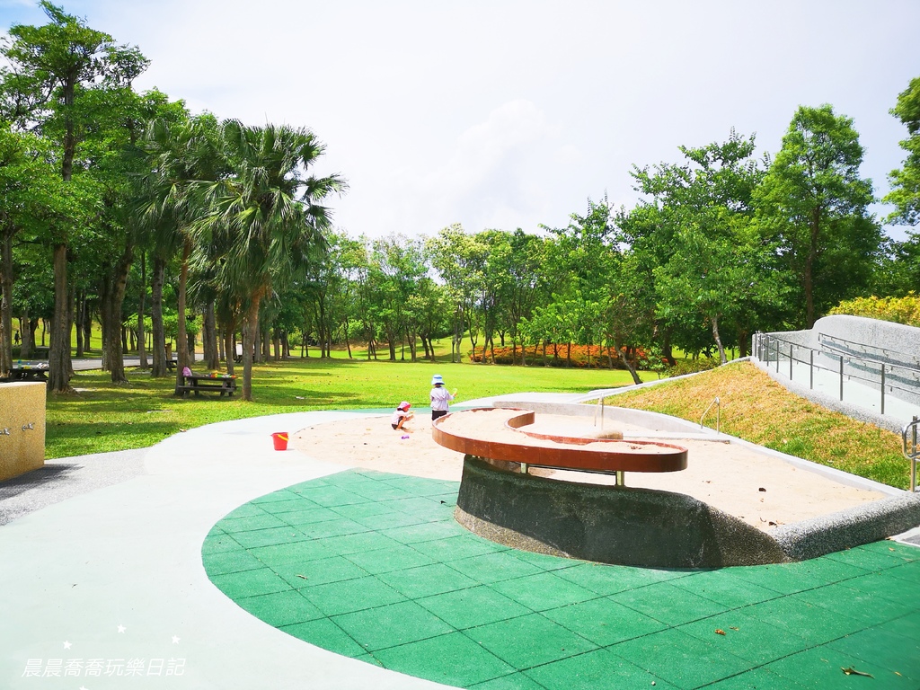 宜蘭景點羅東運動公園兒童遊戲場