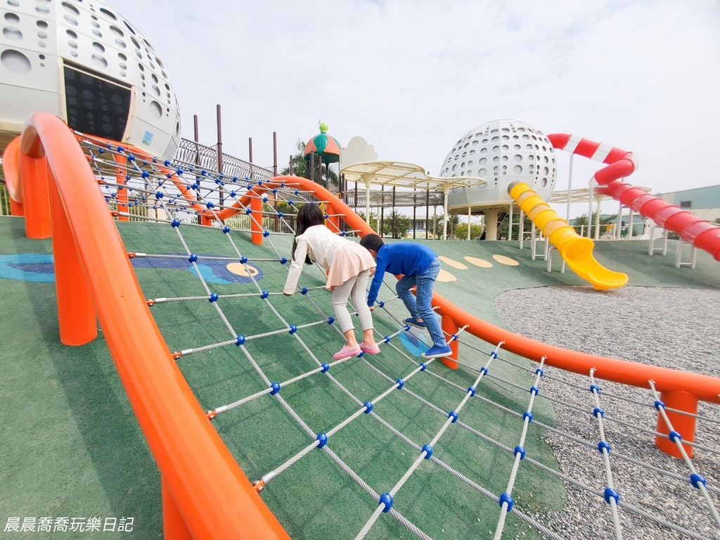 屏東親子景點特色公園新園共融遊戲場