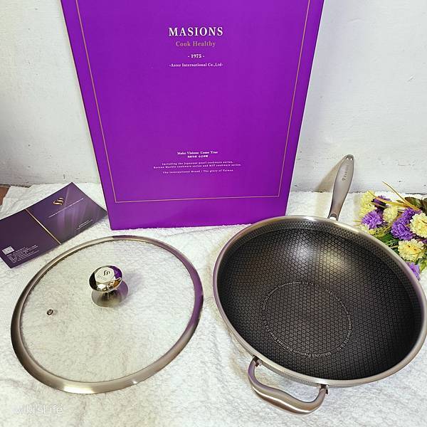 【MASIONS 美心】雪花黑晶鍋 美心鍋具 一鍋在手 輕 【MASIONS 美心】雪花黑晶鍋 美心鍋具 一鍋在手 輕