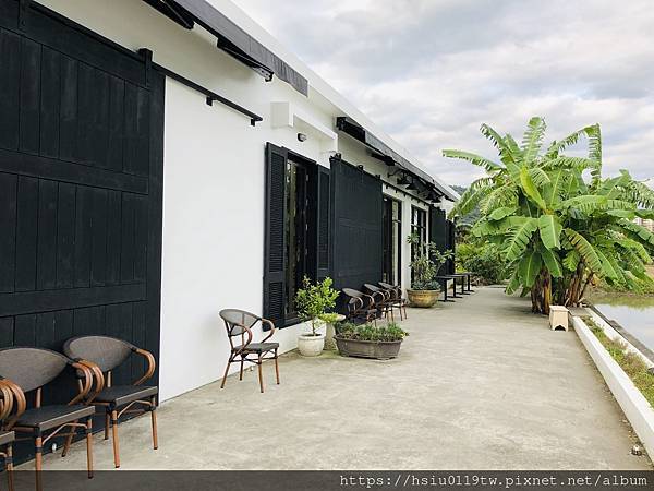 田中央的咖啡廳-蒔花咖啡廳