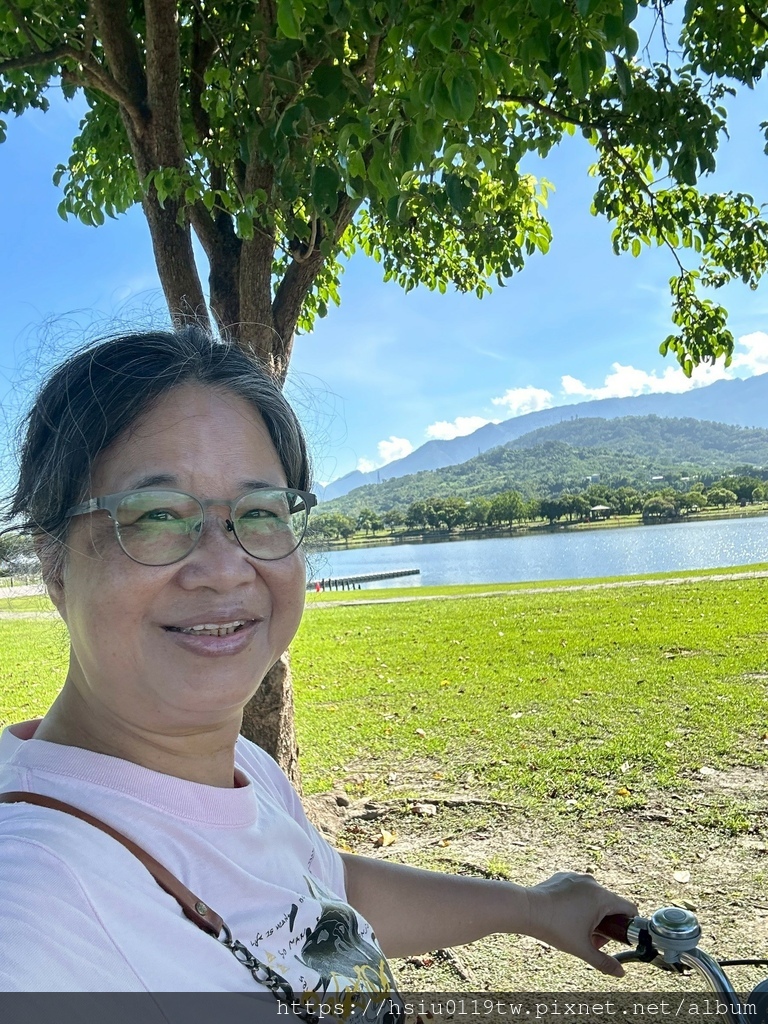 露野台上爬高高看熱氣球 露野台上爬高高看熱氣球