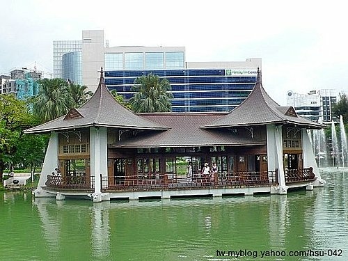 台中公園 湖心亭.jpg