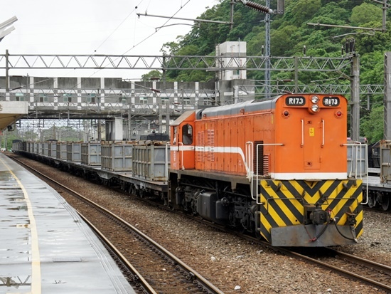 7463次 蘇花改專列 蘇澳新站.jpg