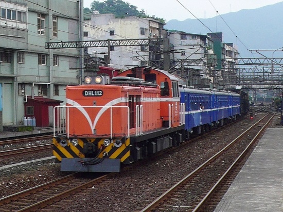 DHL112 福爾摩沙號.jpg