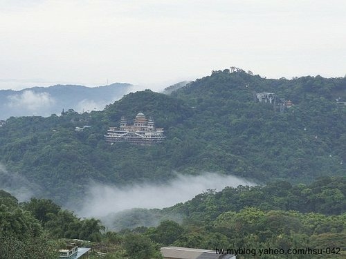 遠眺 指南宮 大雄寶殿.jpg