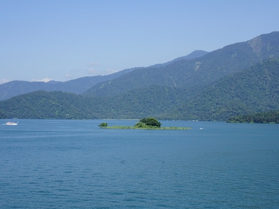 日月潭 向山.jpg