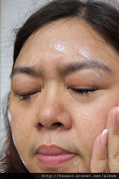 妍霓絲 防曬噴霧 試用