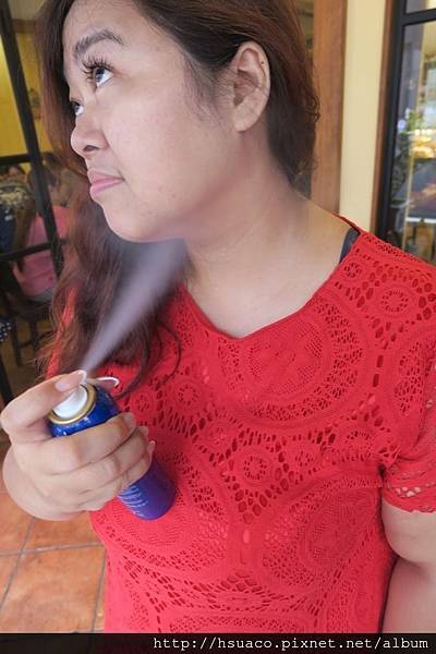 妍霓絲 防曬噴霧 試用