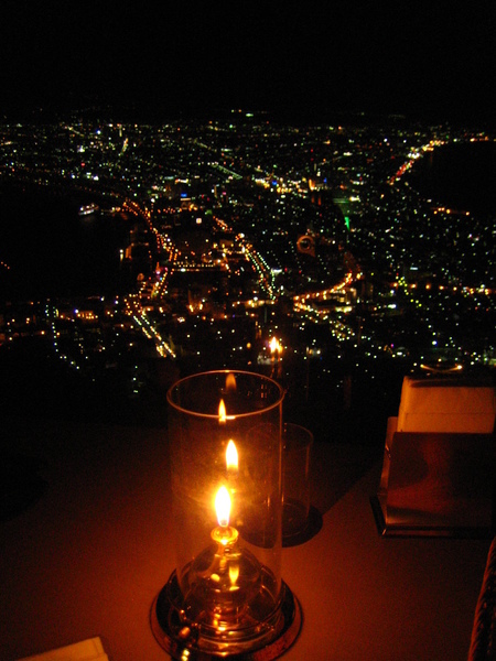 山頂餐廳內的夜景