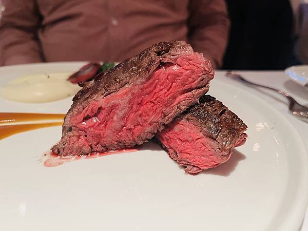 歐華酒店-地中海牛排館&歐麗蛋糕坊，必訪台北前三牛排館，約會