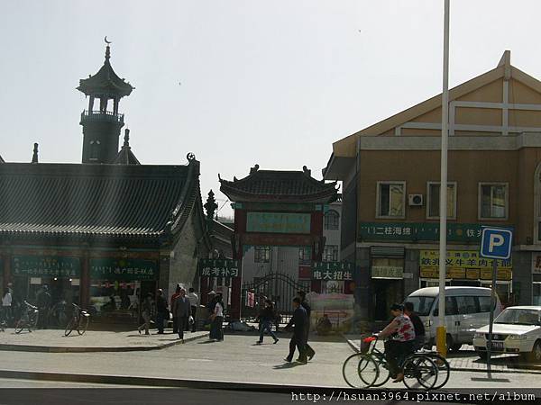 呼爾浩特街景2.JPG