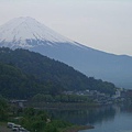 湖邊山景─富士山