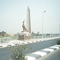 尼羅河橋上的鷹神像