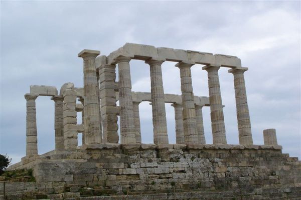 波賽頓神殿 (Temple of Poseidon, Ιέρο Ποσειδώνα)