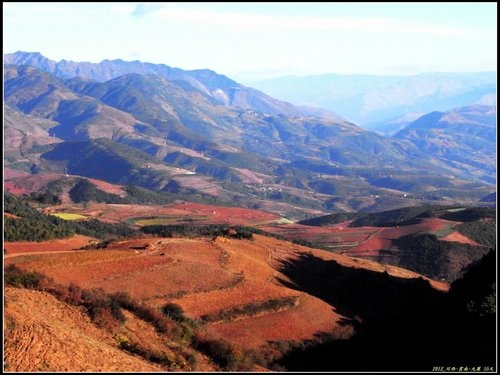 東川紅土地