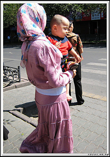 維吾爾族婦女..jpg