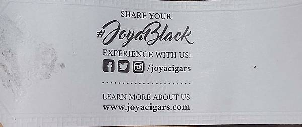 Joya de Nicaragua black Robusto c.jpg