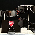 OAKLEY DUCATI系列聯名款