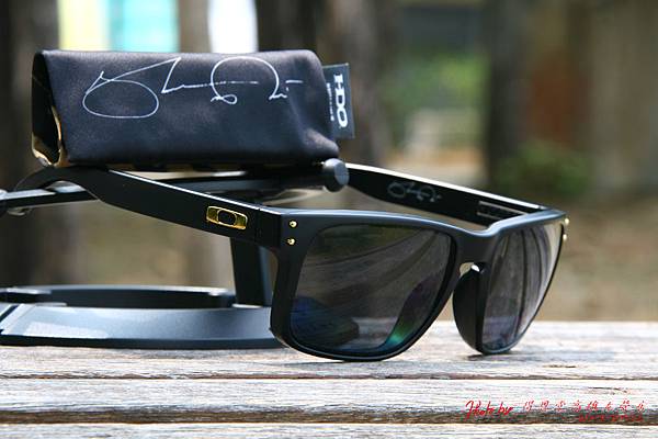 OAKLEY Shaun White HOLBROOK OO9102-17 POLARIZED