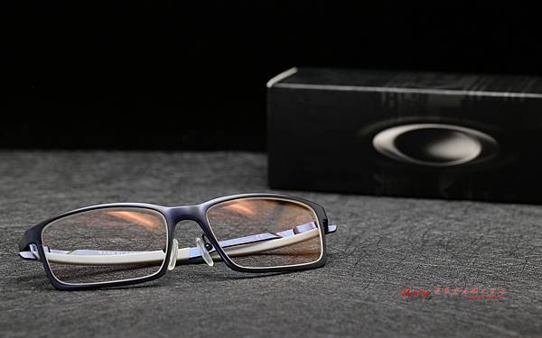 OAKLEY Base Plane OX3232 & Essilor依視路駕車鏡片 高雄得恩堂左營店 專業銷售店