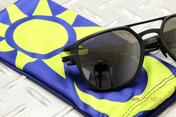 Oakley Latch Alpha VALENTINO ROSSI VR46 OO4128-0853 Prizm Black 羅西聯名版太陽眼鏡 高雄得恩堂左營店 專業