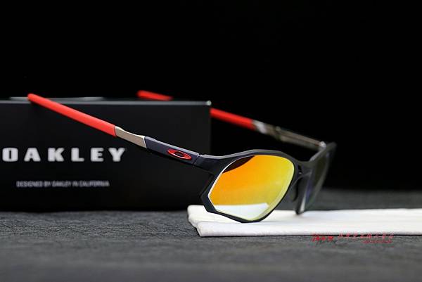 Oakley Trajectory OX8171光學眼鏡 高雄得恩堂左營店 專業銷售店