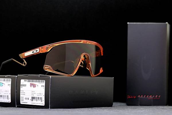 Oakley Bxtr Metal OO9237 運動型太陽眼鏡 高雄得恩堂左營店 專業銷售店