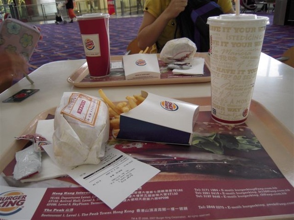 在香港機場吃的晚餐-Burger King