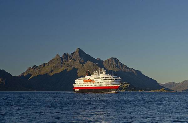 HURTIGRUTEN2