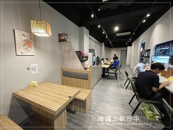 【台北】中山區食記 ✈ 美術系壽司(台北民權店)。超平價日式