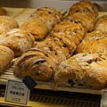 台北美食推薦-來自法國的百年麵包店有早午餐喔＂PAUL保羅麵包＂