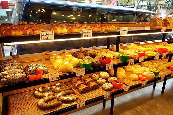 台北美食推薦-好吃又健康的天然酵母麵包，還擁有生產履歷的＂享樂烘培＂