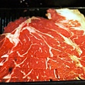 板橋美食推薦-高CP值吃到飽餐廳，好吃的黑蒜養生鍋/麻辣鍋＂文岩文燒蜀辣鴛鴦鍋＂