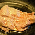 板橋美食推薦-高CP值吃到飽餐廳，好吃的黑蒜養生鍋/麻辣鍋＂文岩文燒蜀辣鴛鴦鍋＂