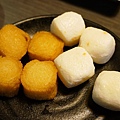 板橋美食推薦-高CP值吃到飽餐廳，好吃的黑蒜養生鍋/麻辣鍋＂文岩文燒蜀辣鴛鴦鍋＂