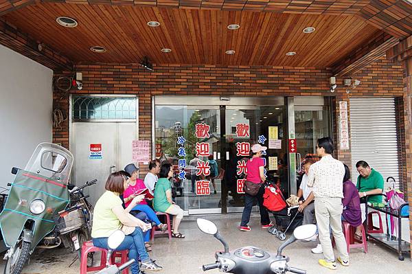 宜蘭美食推薦-此生必吃的在地美味宜蘭百大名店＂龍記牛肉麵＂