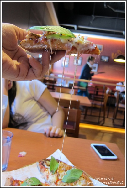 Vasa Pizzeria 瓦薩比薩(松車店):血拚+美食VASA Pizzeria 瓦薩比薩 (松車店)