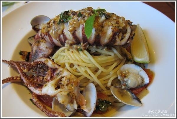 Vasa Pizzeria 瓦薩比薩(松車店):血拚+美食VASA Pizzeria 瓦薩比薩 (松車店)