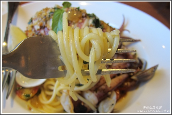 Vasa Pizzeria 瓦薩比薩(松車店):血拚+美食VASA Pizzeria 瓦薩比薩 (松車店)