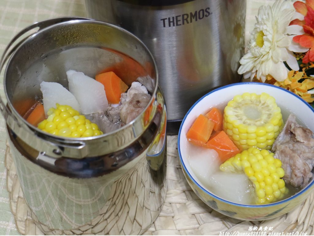 【生活好物】節省能源、料理多樣化『THERMOS膳魔師不銹燜燒提鍋』行動冰箱/ 出遊/露營/野餐都可善用保溫又保冰的燜燒提鍋