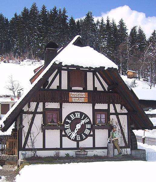 世界上最大的布穀鳥鐘在黑森林中的小鎮Schonach