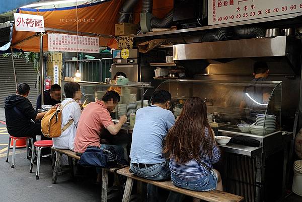 以馬內利鮮魚湯台北善導寺吳郭魚湯小吃美食台式早餐43.jpg