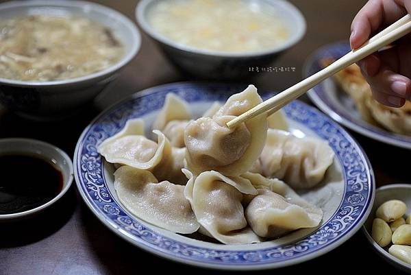 新北永和隱藏版韭黃鍋貼美食呂家鍋貼38.jpg