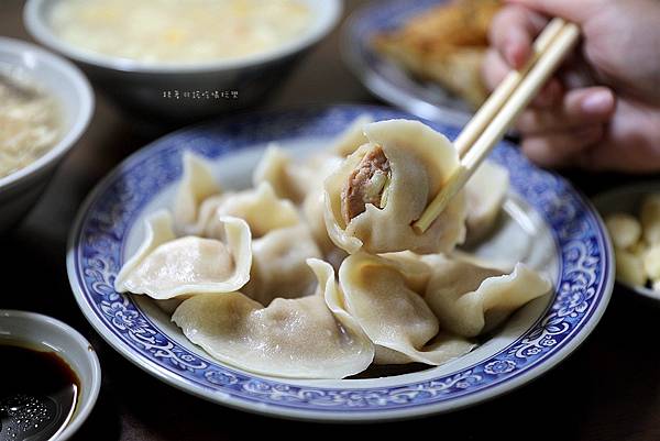 新北永和隱藏版韭黃鍋貼美食呂家鍋貼44.jpg