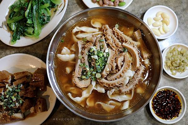 胖媽大塊牛肉麵台北萬華南機場夜市必吃美食05.jpg