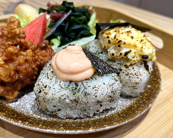 ［高雄美食］好早日嚐日式早午餐_日式烤飯糰、咖哩飯、沙拉、烏