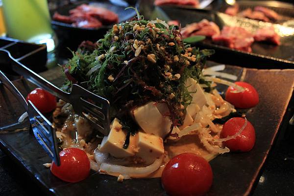 碳佐麻里 日式燒肉  海藻豆腐沙拉