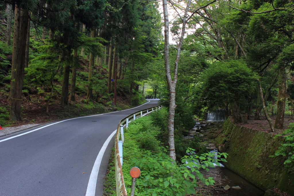 京都 貴船神社 (Kifune-jinja Shrine) 道路