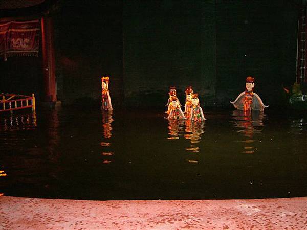 水上木偶表演